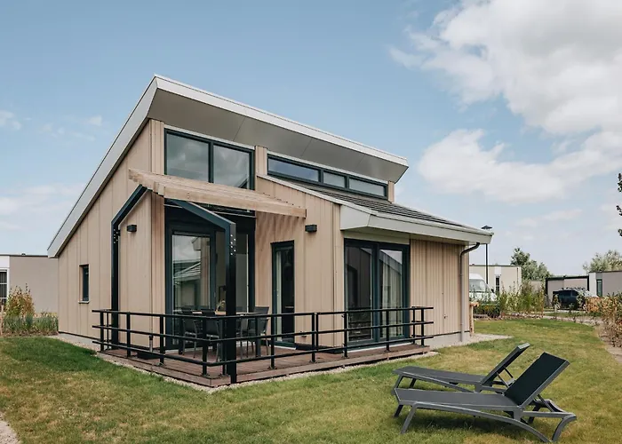 Sustainable Holiday Home With Washing Machine, 900M From The Sea